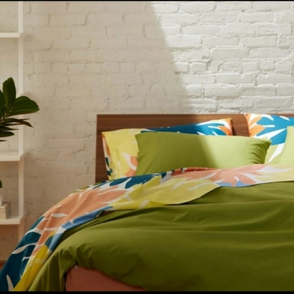SOLD☆Brooklinen☆ classic sheet set- Fern In Rainbow - Picture 2 of 6